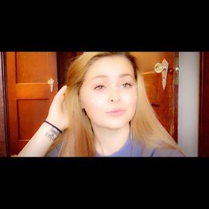 Meet your Posher, Makayla